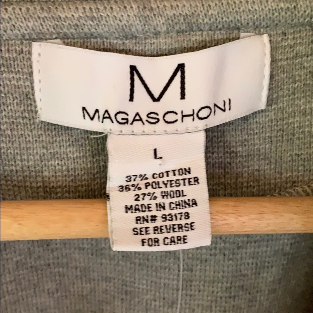 Magaschhoni long sleeved grey sweater size large - Picture 5 of 6